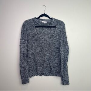 Gray‎ chocker v neck sweater